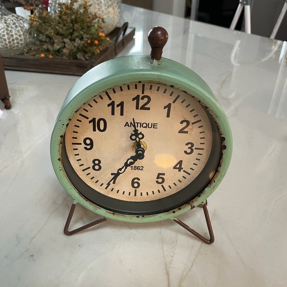 Sea Foam Green “Vintage Look” Clock